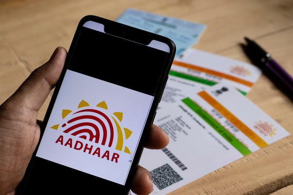 Link Aadhaar Card With Mobile Number