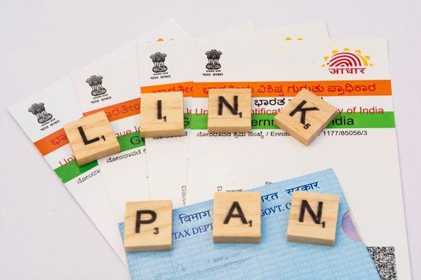 How To Link Aadhaar Card With PAN Card Online And Via SMS?