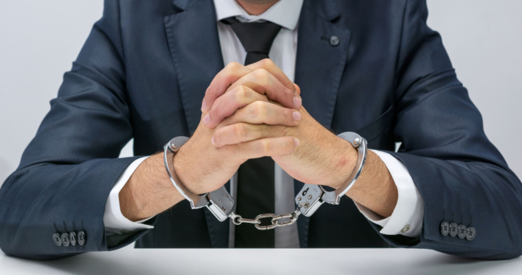 white-collar-crime-definition-types-examples-penalty